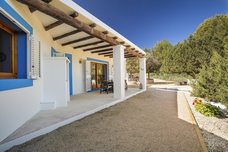 Ses Savines – Maison minimaliste 130 m² avec piscine - Photo 14