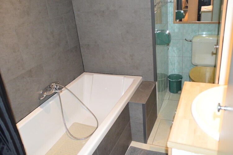 La Ferm'Anne, maison 14 personnes avec piscine intérieure à Verviers - Photo 17