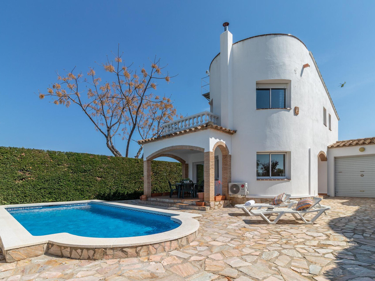 Villa 3 chambres avec piscine et solarium à Sant Pere Pescador - Photo 2