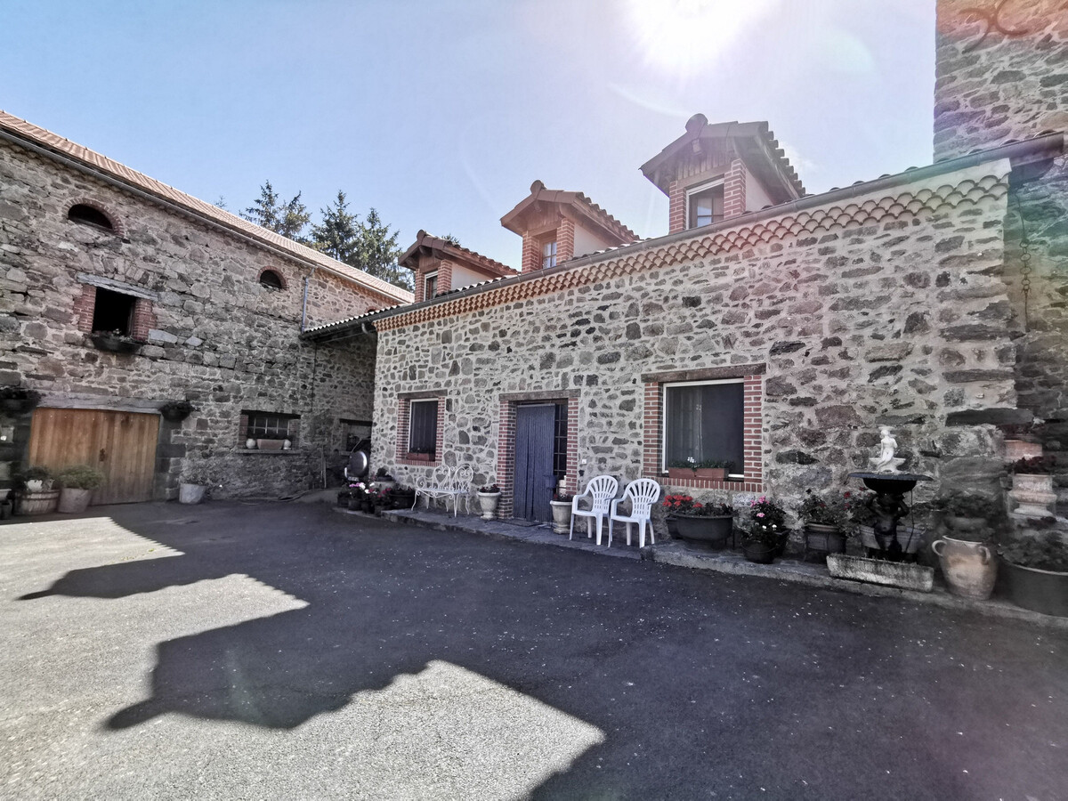 Gîte historique XVIe avec pêche privée à Lorlanges - Photo 1