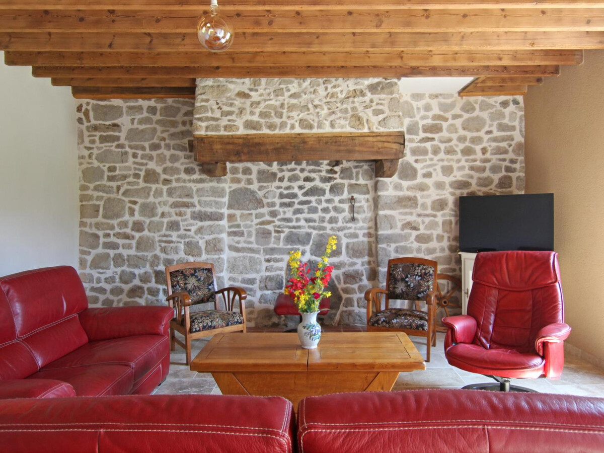Gîte 10 pers. Gouvets : trampoline, terrain de jeux, terrasse - Photo 13
