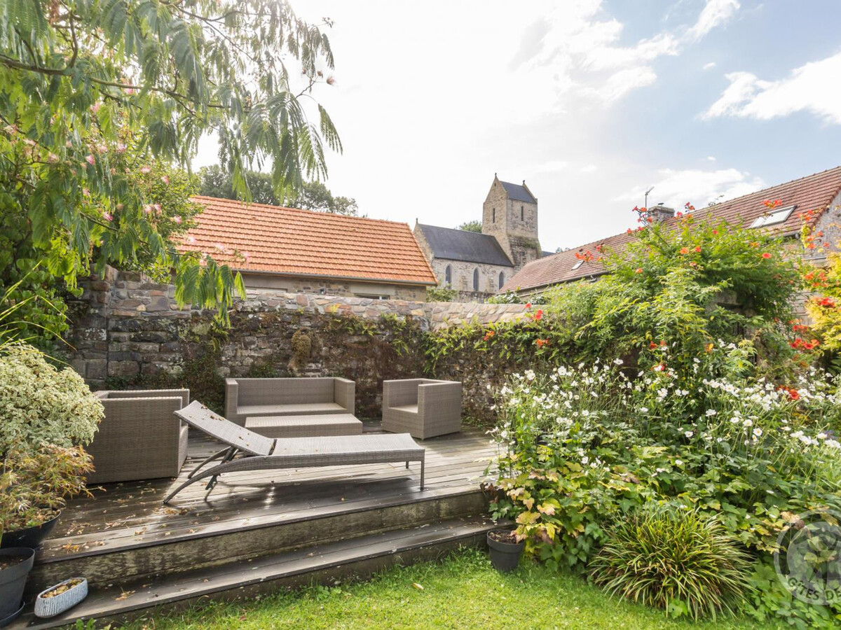 Gîte ancien presbytère à Jullouville, jardin et vélos - Photo 17