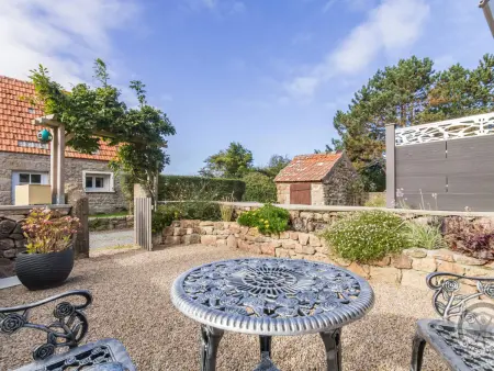 Maisonnette avec poêle, jardin clos et vue mer à Vicq : photo 16