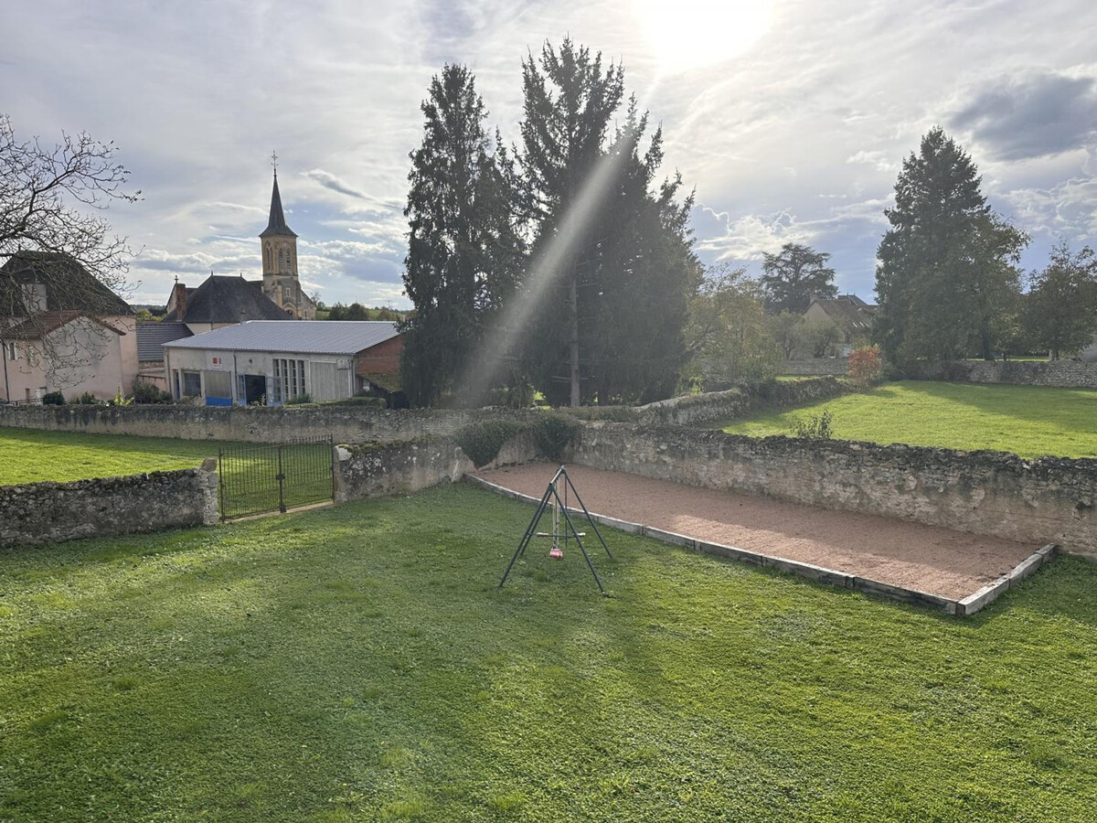 Gîte 19ᵉ restauré à Cindré, terrasse et jardin - Photo 4