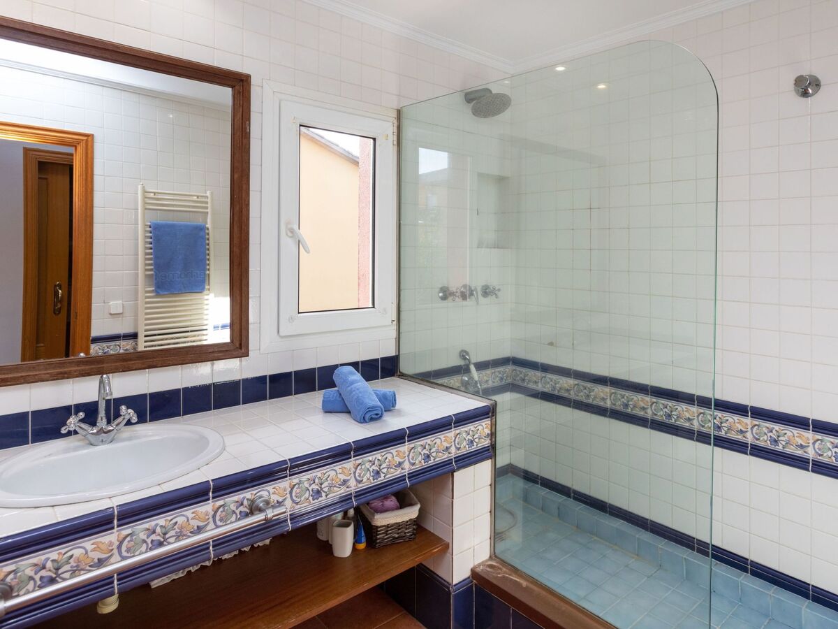 La Victoria, maison 3 niveaux avec piscine à Palafrugell - Photo 17