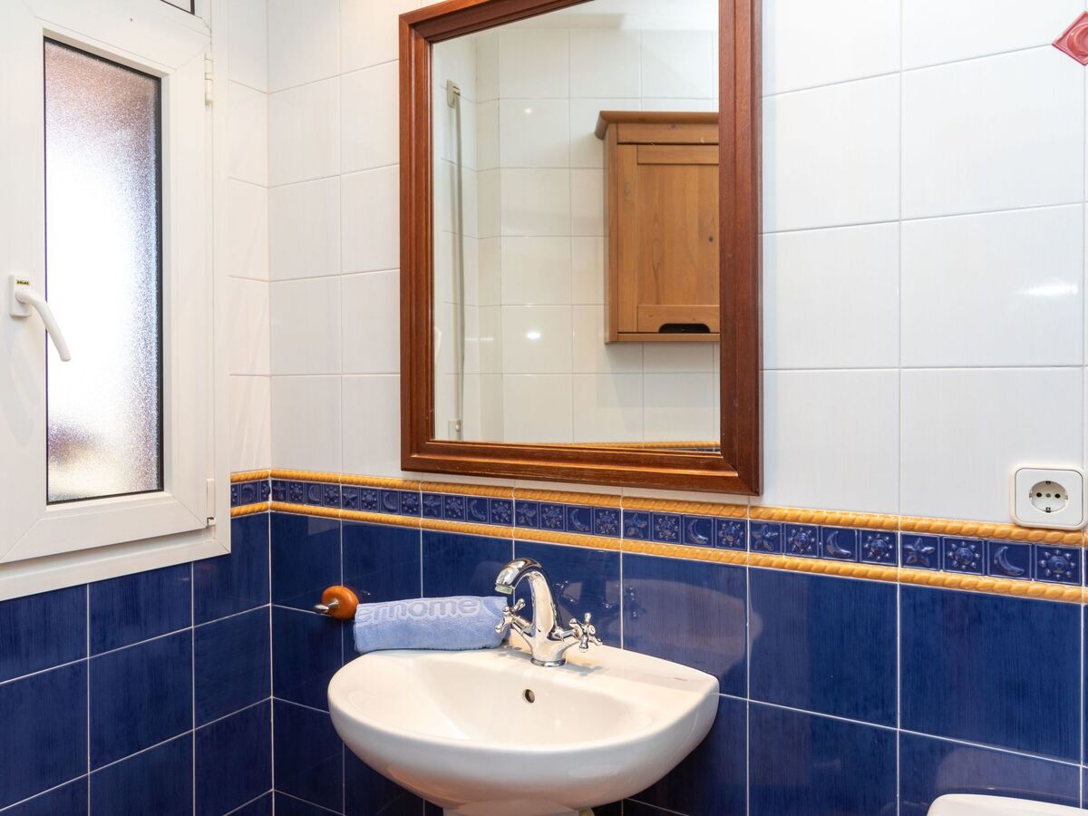 La Victoria, maison 3 niveaux avec piscine à Palafrugell - Photo 19