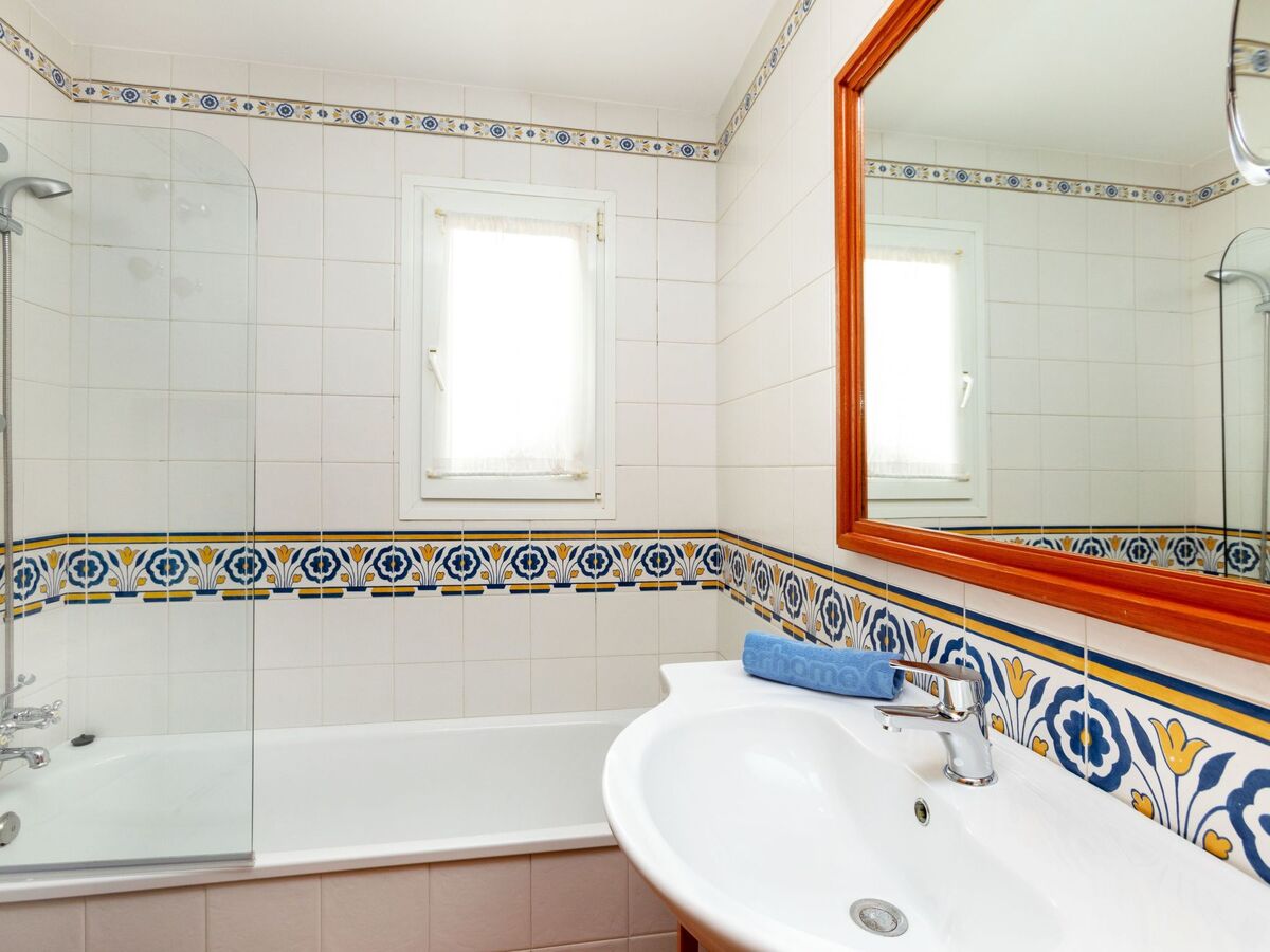 La Victoria, maison 3 niveaux avec piscine à Palafrugell - Photo 20