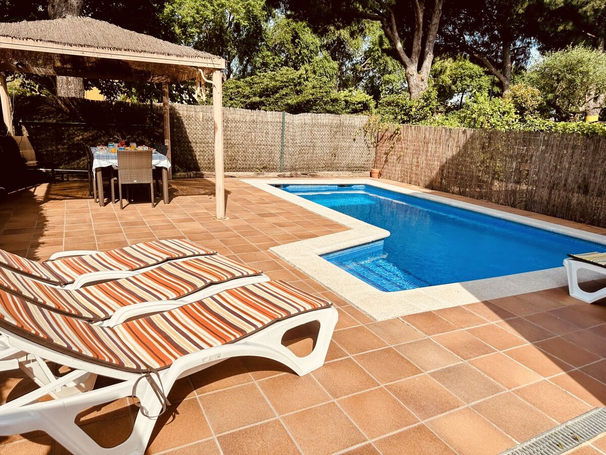 La Victoria, maison 3 niveaux avec piscine à Palafrugell - Photo 23