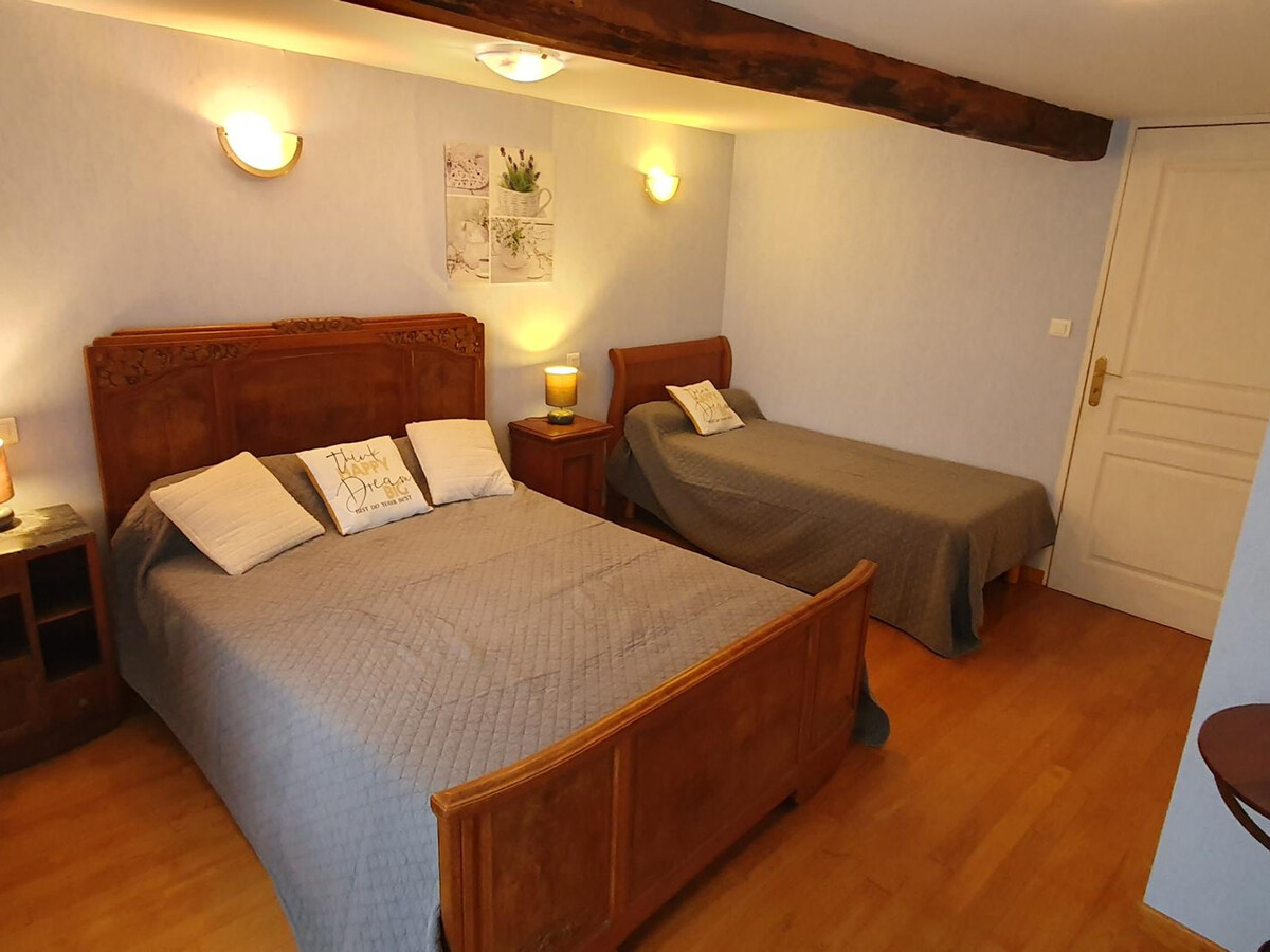 Deux gîtes communicants en ferme XVIIIe, 11 pers., cheminée - Photo 24