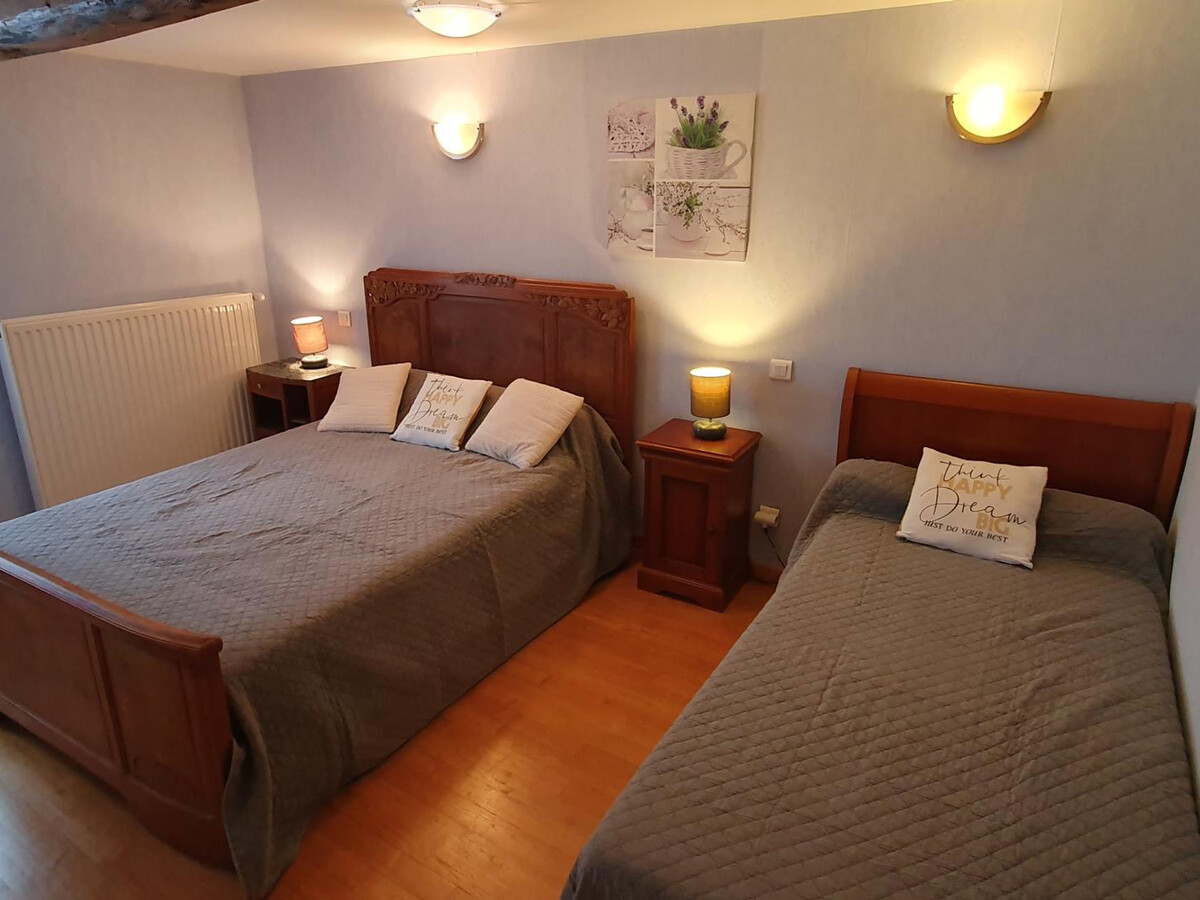 Deux gîtes communicants en ferme XVIIIe, 11 pers., cheminée - Photo 25