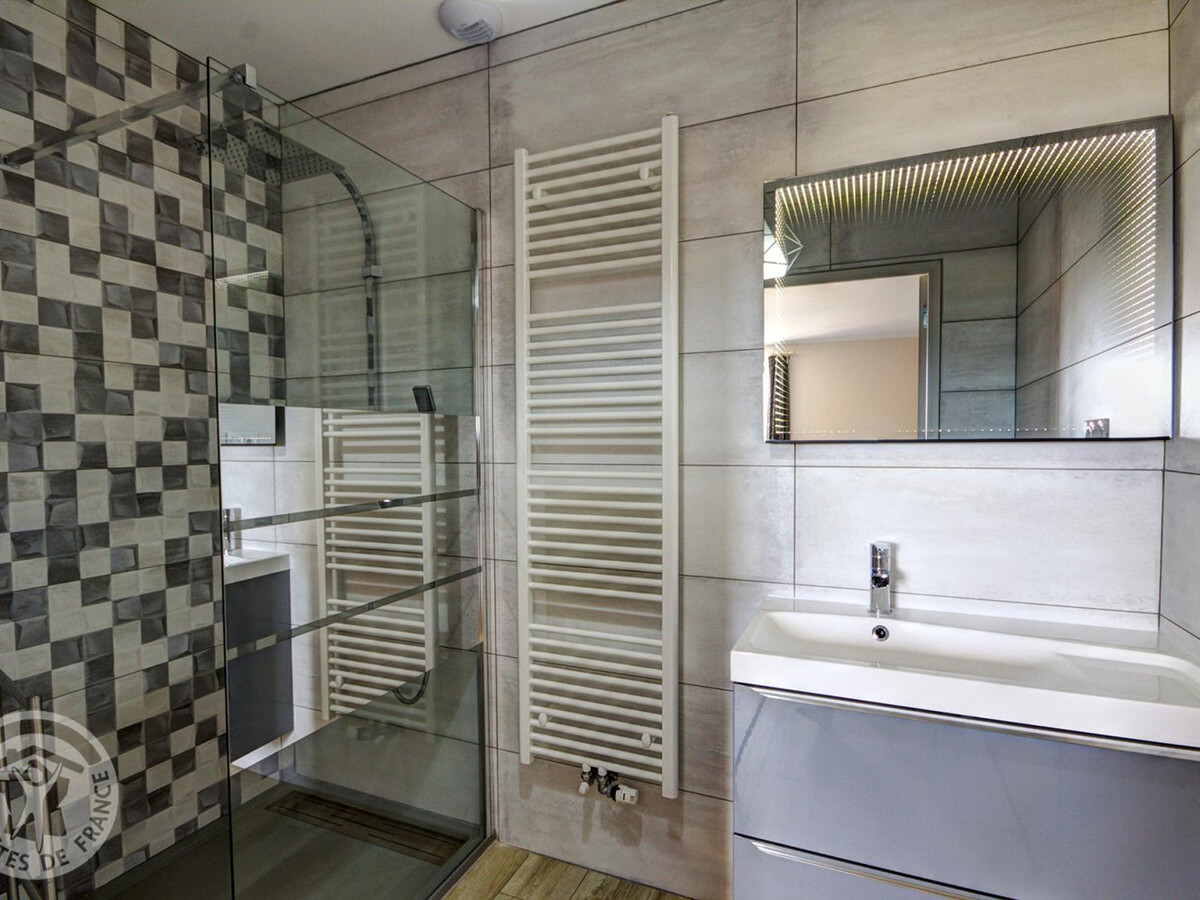 Gîte 250m² spa, sauna, piscine à Pinay - Photo 26