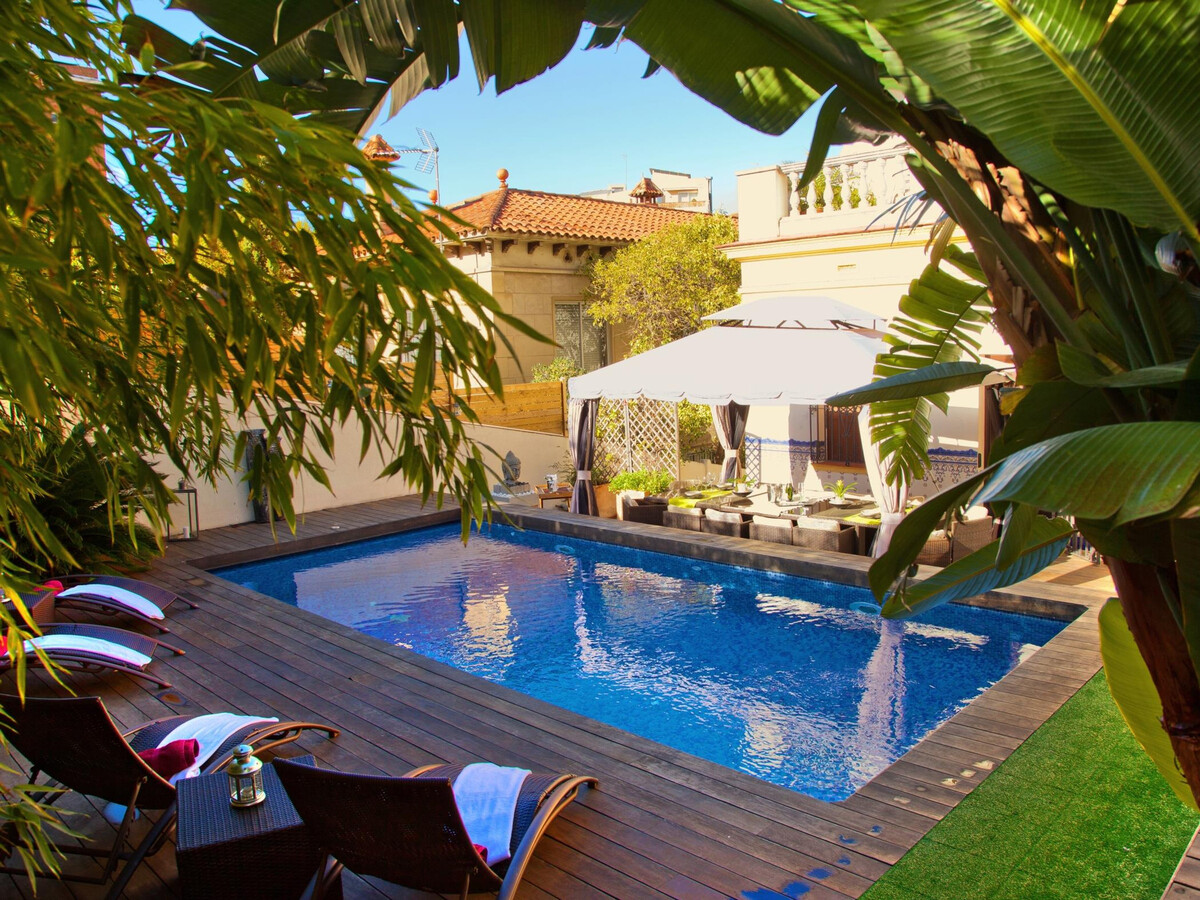 Villa Victoria Barcelona – 550 m² spa, piscine et salle de jeux - Photo 1
