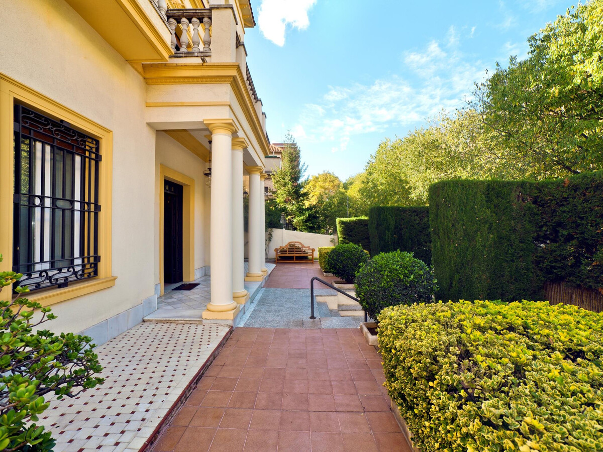 Villa Victoria Barcelona – 550 m² spa, piscine et salle de jeux - Photo 3