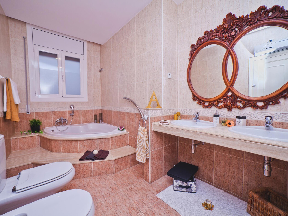 Villa Victoria Barcelona – 550 m² spa, piscine et salle de jeux - Photo 17