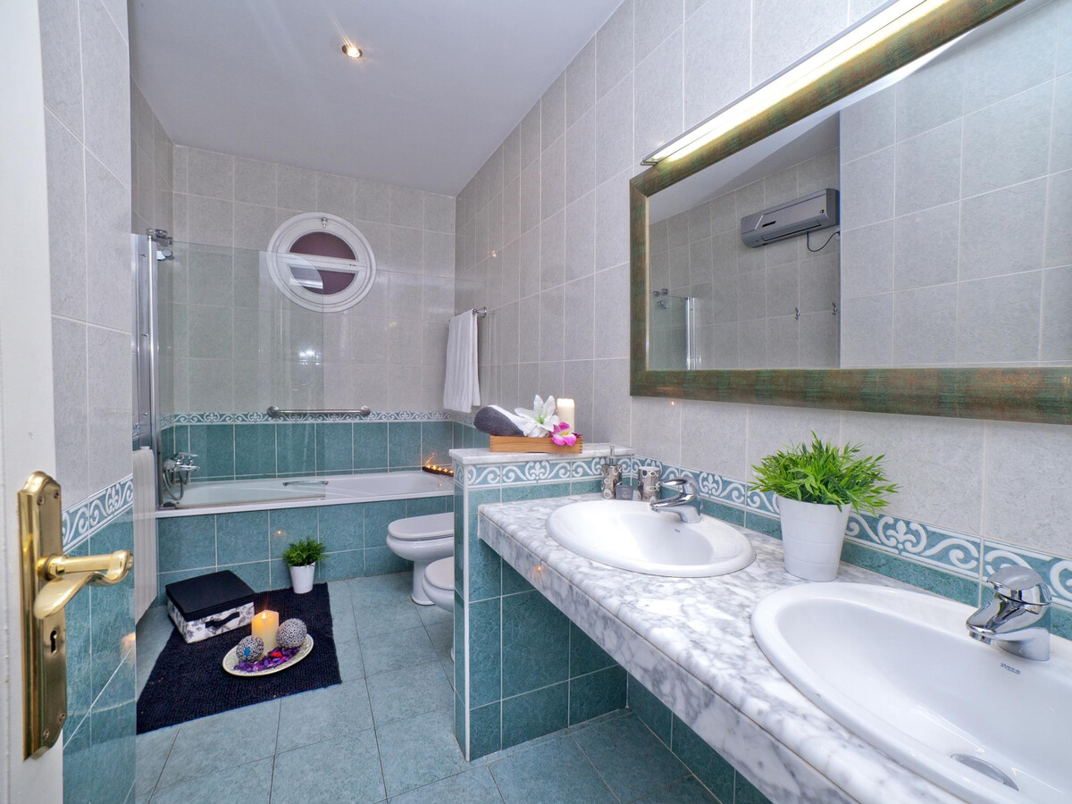 Villa Victoria Barcelona – 550 m² spa, piscine et salle de jeux - Photo 21