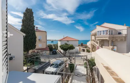 Location maison à Novalja