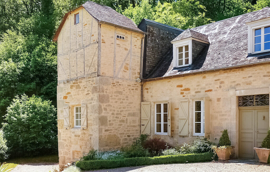 Maison de vacances du 19ème siècle avec piscine à Sarrazac - Photo 14