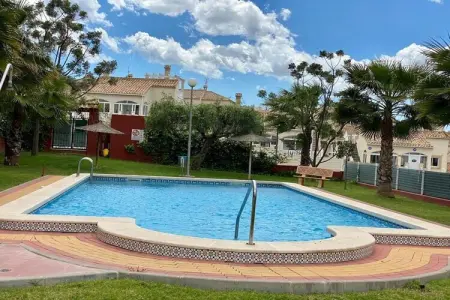 Maison Torrevieja, piscine et jardin, 3 km plage