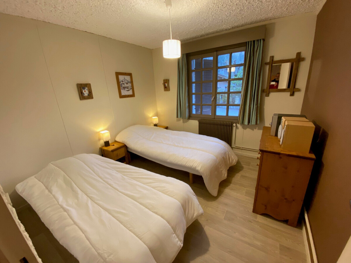 Chalet savoyard 10 pers, 4 chambres, parking privé - Photo 10