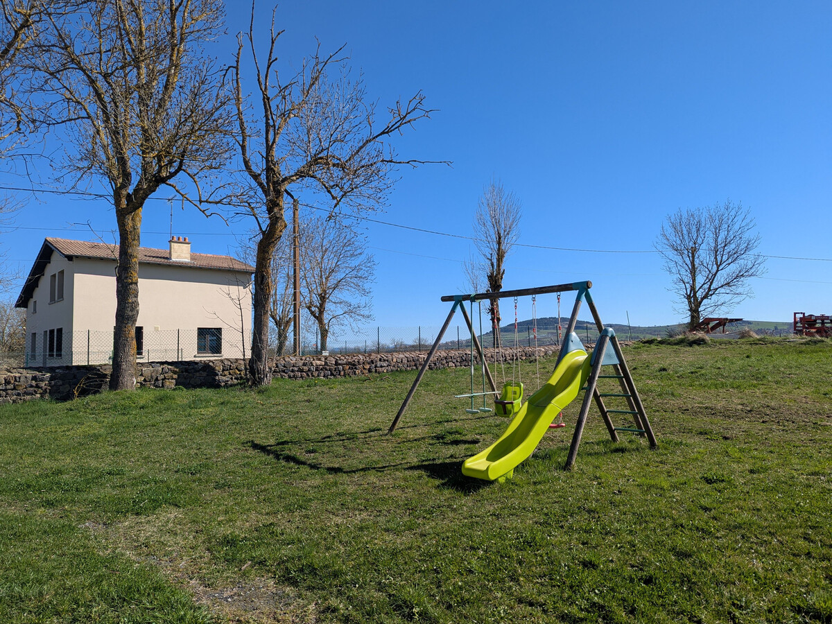 Gîte 8 pers. Arlempdes : ancienne ferme spa, 3 ha - Photo 2