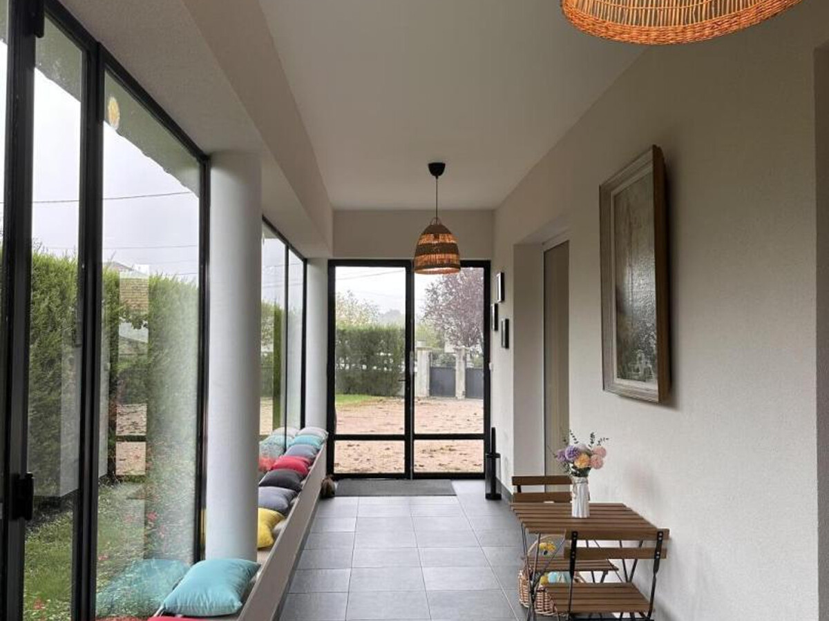 Gîte contemporain 4 pers. à Broût-Vernet, jardin arboré - Photo 18
