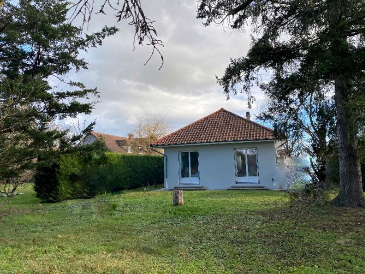Gîte contemporain 4 pers. à Broût-Vernet, jardin arboré - Photo 20