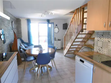 Maisonnette 2 pièces 34m² à 200m de la plage avec jardin clos, terrasse équipée et parking facile : photo 6
