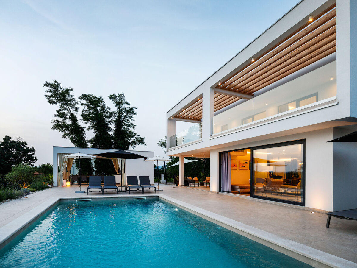 Villa Sonia, 280 m² avec piscine chauffée à Labin - Photo 2