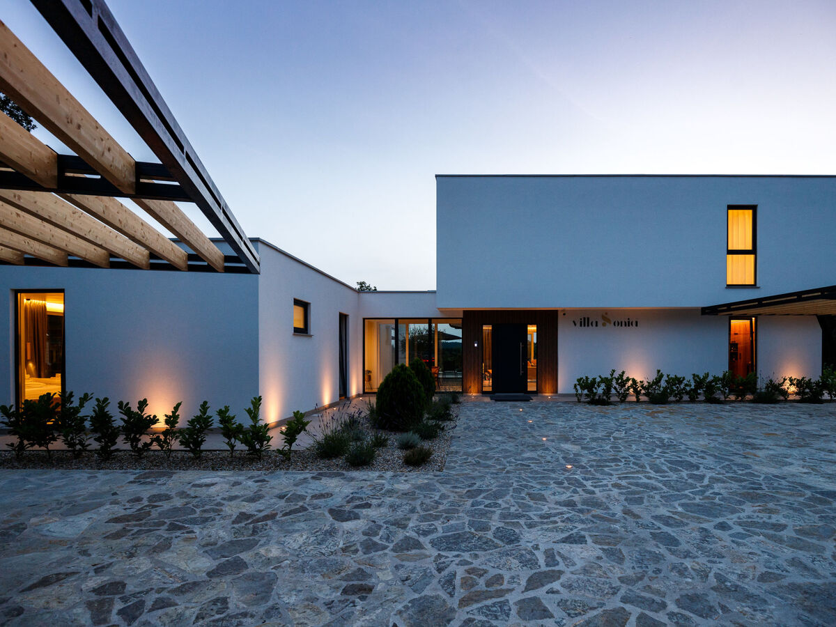 Villa Sonia, 280 m² avec piscine chauffée à Labin - Photo 4