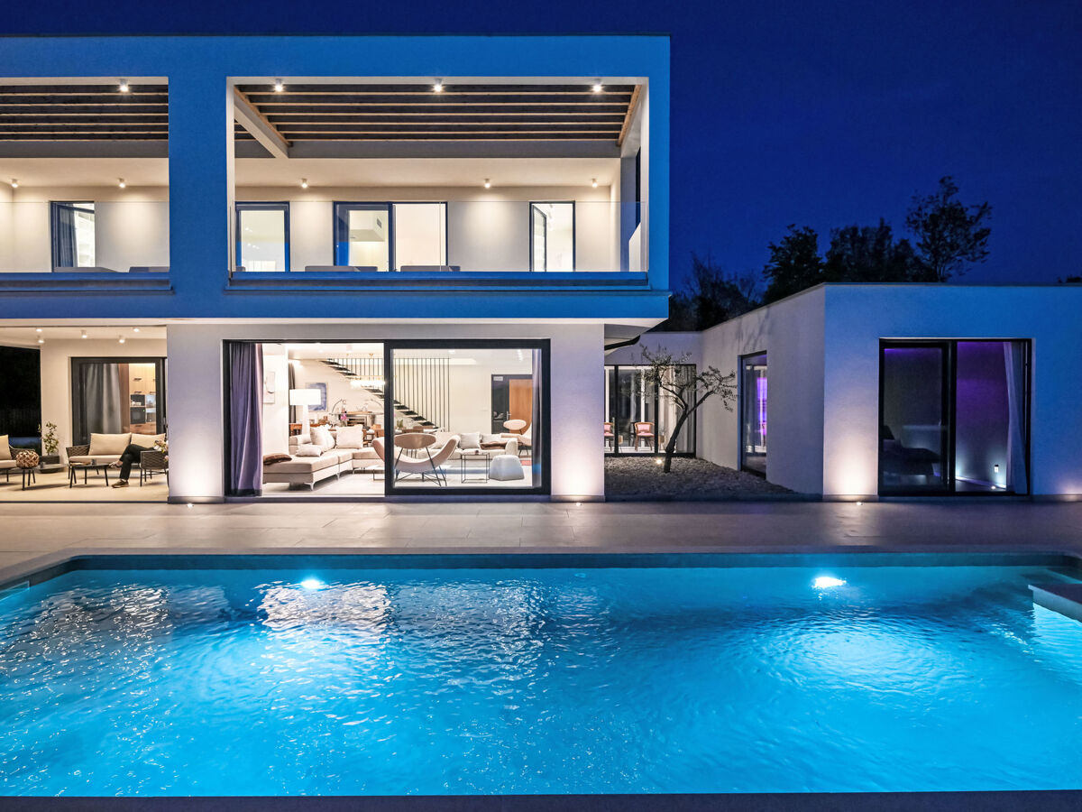 Villa Sonia, 280 m² avec piscine chauffée à Labin - Photo 5