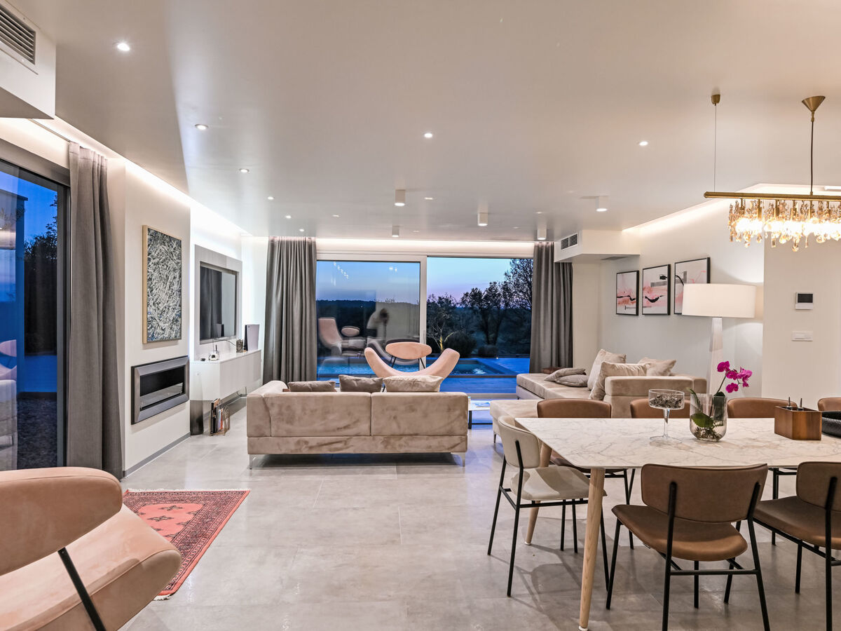 Villa Sonia, 280 m² avec piscine chauffée à Labin - Photo 7