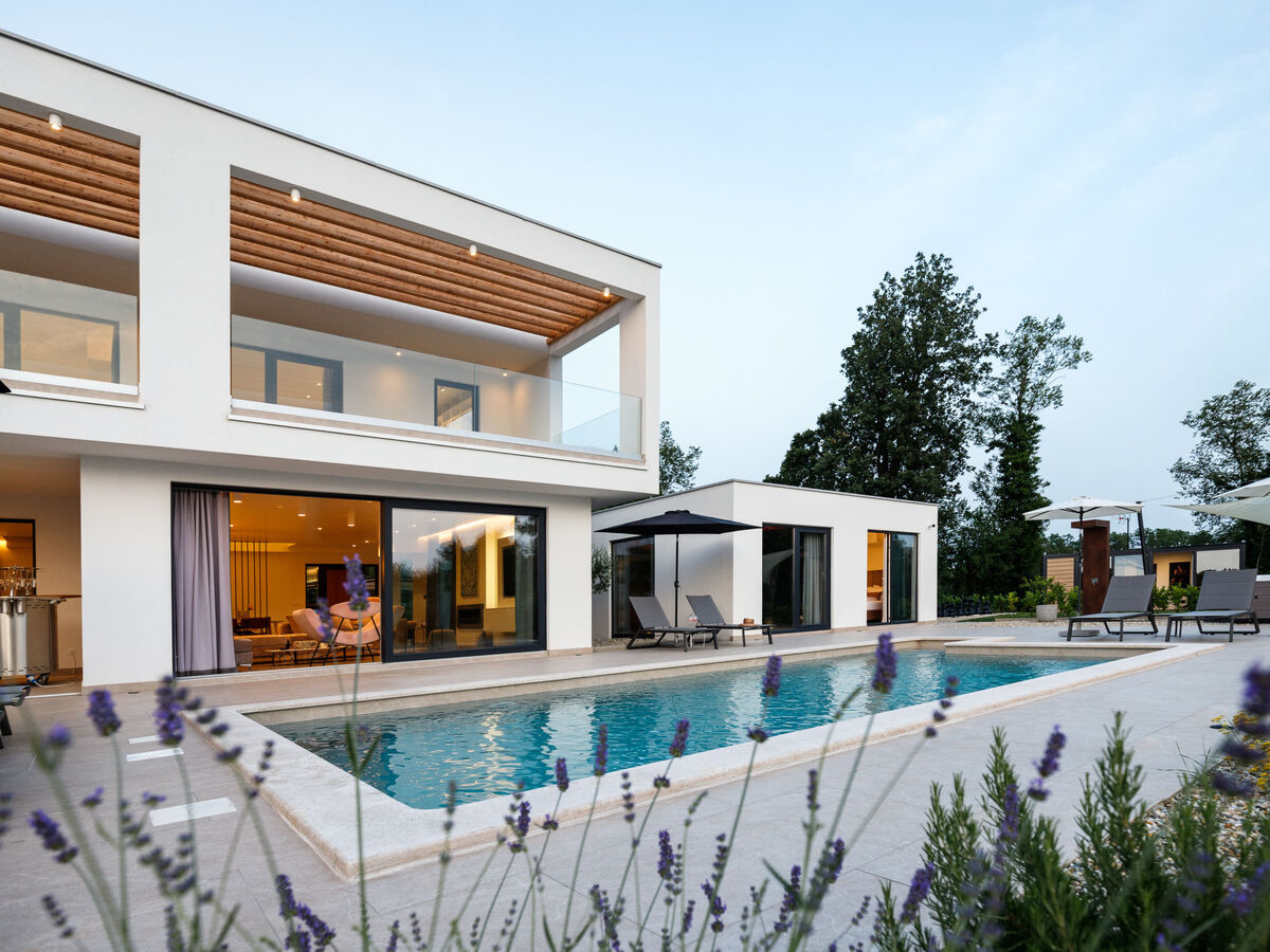 Villa Sonia, 280 m² avec piscine chauffée à Labin - Photo 25