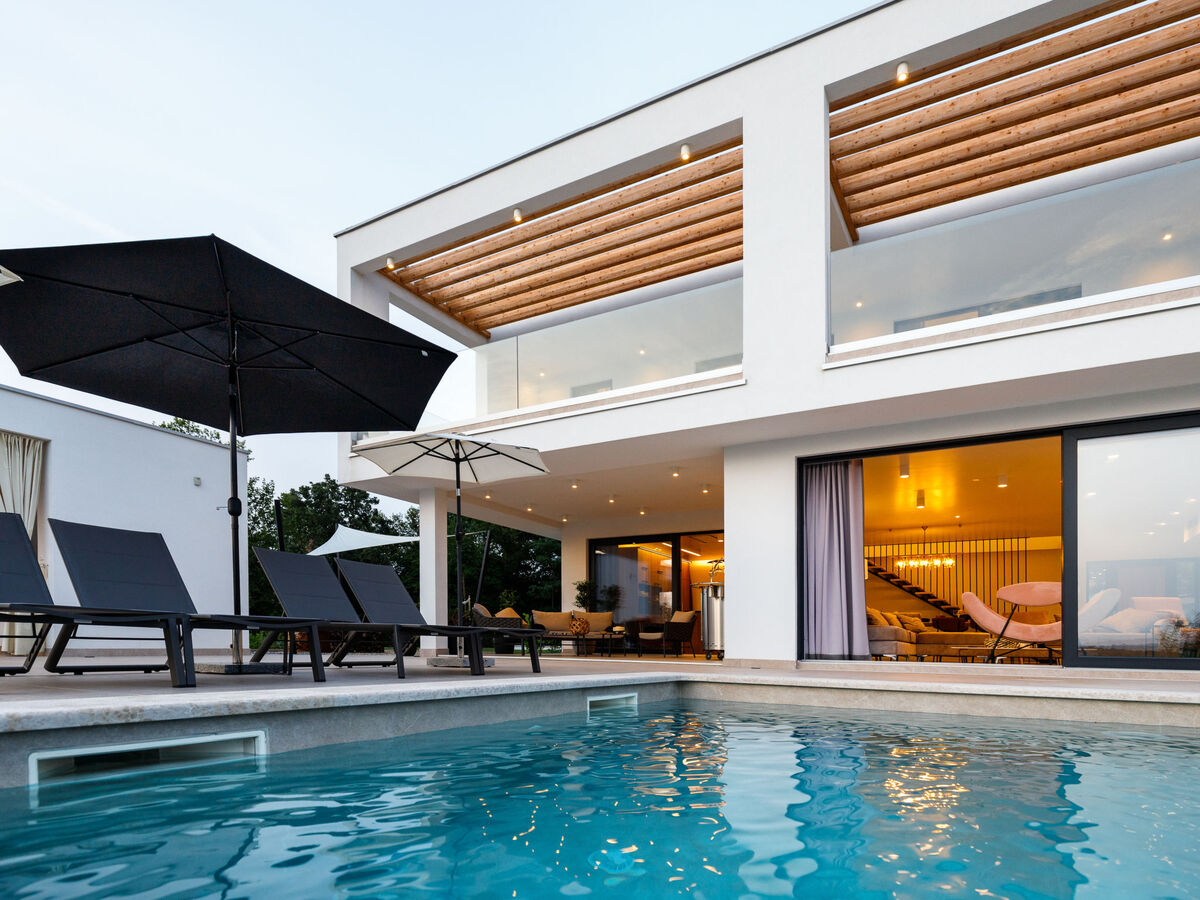 Villa Sonia, 280 m² avec piscine chauffée à Labin - Photo 59