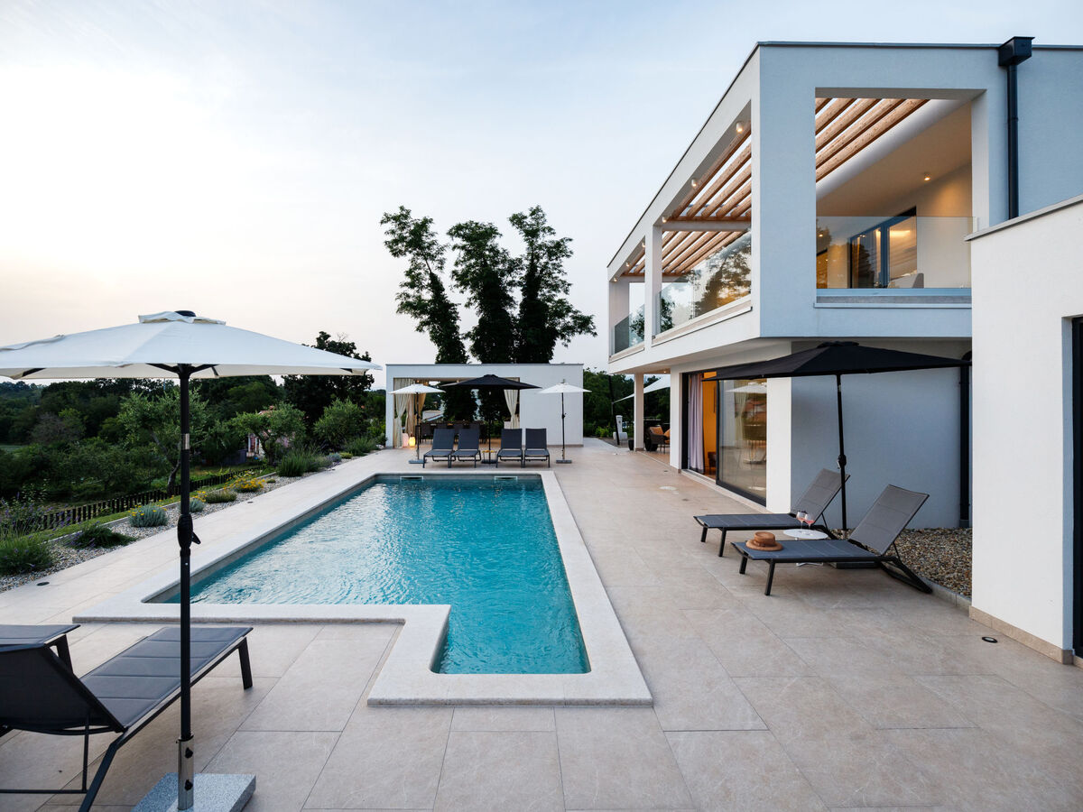 Villa Sonia, 280 m² avec piscine chauffée à Labin - Photo 60