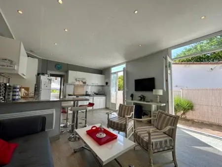 Location maison à Royan, Charmante villa à Royan/Pontaillac proche plage et commerces avec parking privé