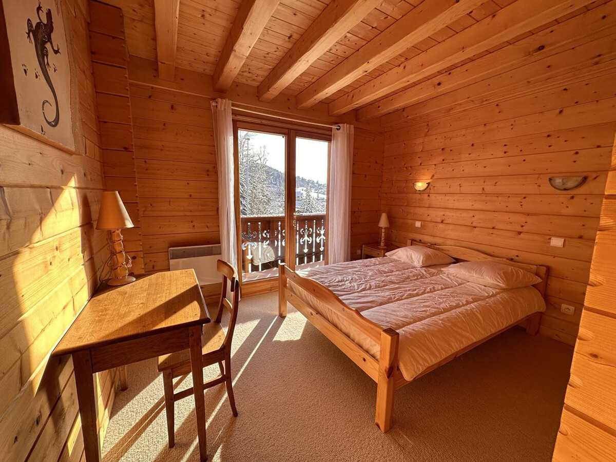 Chalet 165 m² aux Carroz, 4 ch., balcon sud panoramique - Photo 5