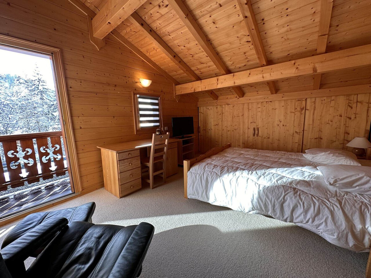 Chalet 165 m² aux Carroz, 4 ch., balcon sud panoramique - Photo 8