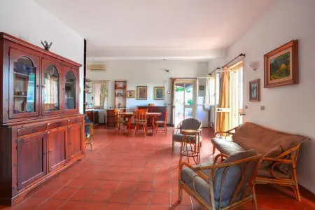 Villa Elonora, maison méditerranéenne avec piscine à Terrauzza : photo 8