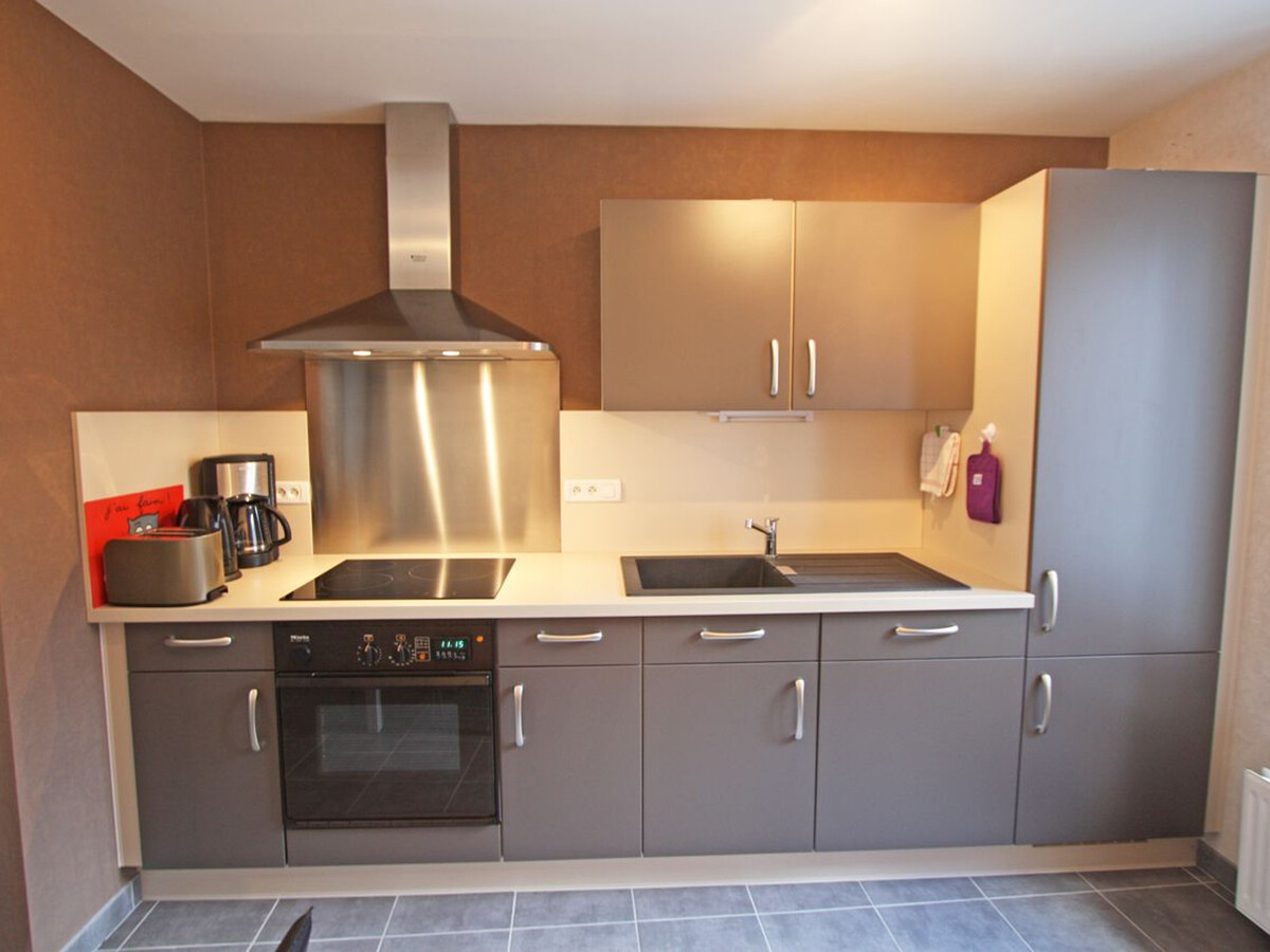 T2 rénové plain-pied avec cour privée à Épinal - Photo 2