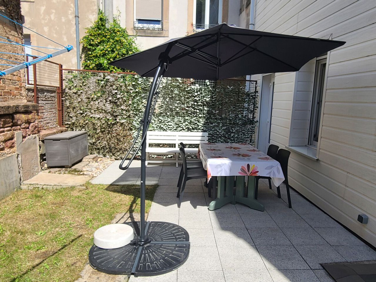 T2 rénové plain-pied avec cour privée à Épinal - Photo 11