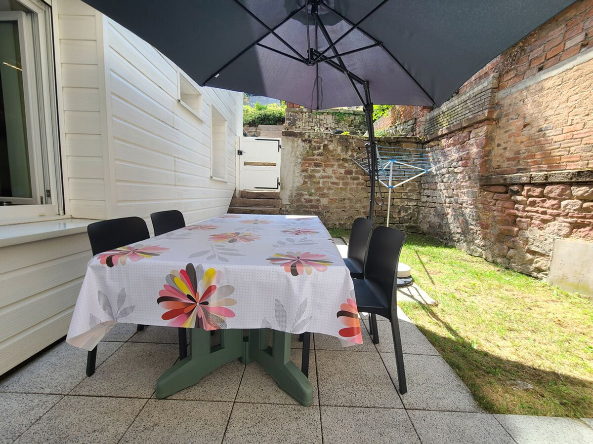 T2 rénové plain-pied avec cour privée à Épinal - Photo 12