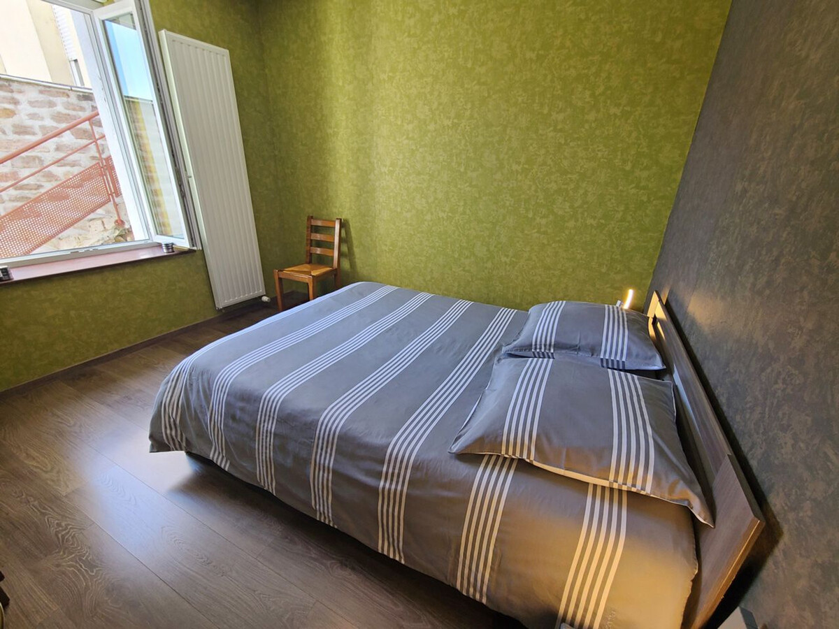 T2 rénové plain-pied avec cour privée à Épinal - Photo 18