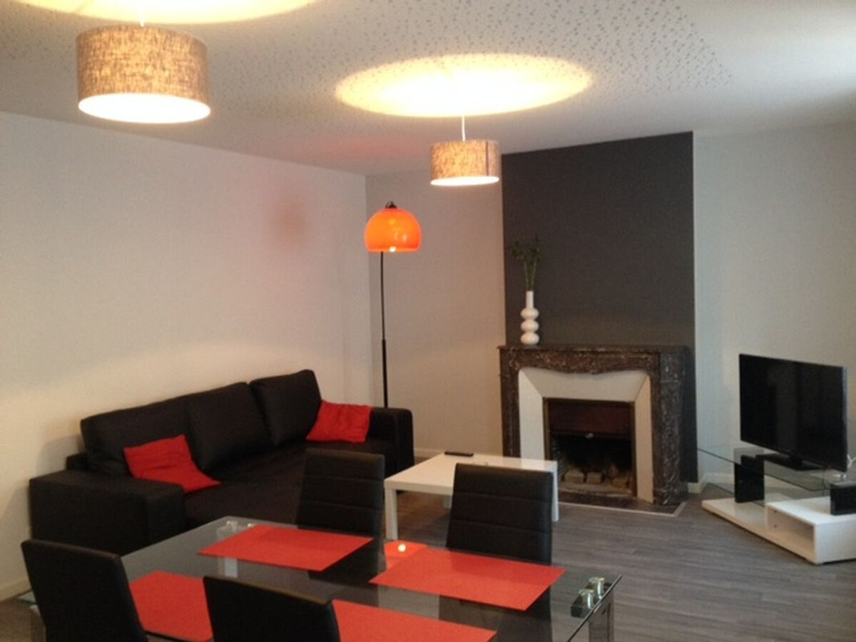 Appartement rénové 2 chambres, cœur historique Épinal - Photo 3