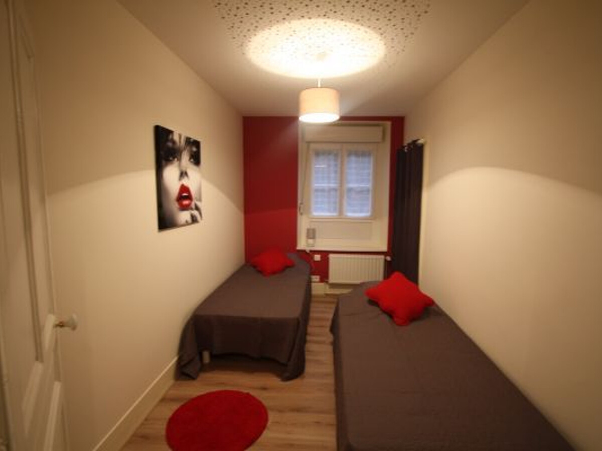 Appartement rénové 2 chambres, cœur historique Épinal - Photo 6