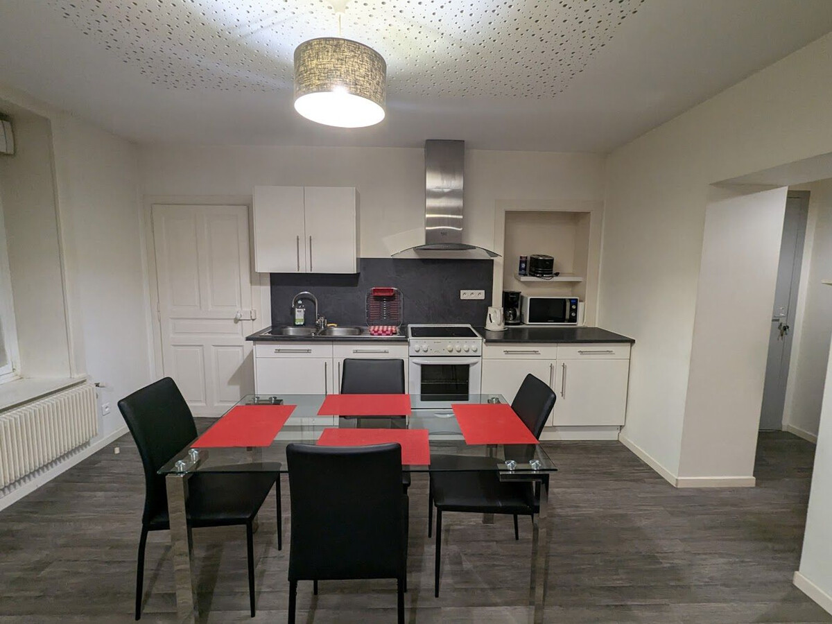 Appartement rénové 2 chambres, cœur historique Épinal - Photo 9