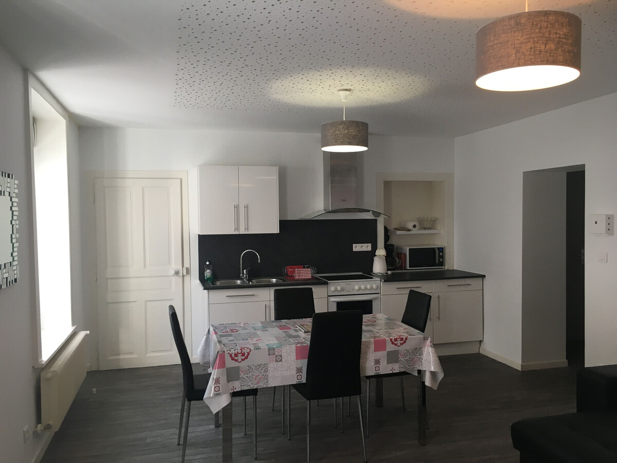 Appartement rénové 2 chambres, cœur historique Épinal - Photo 11