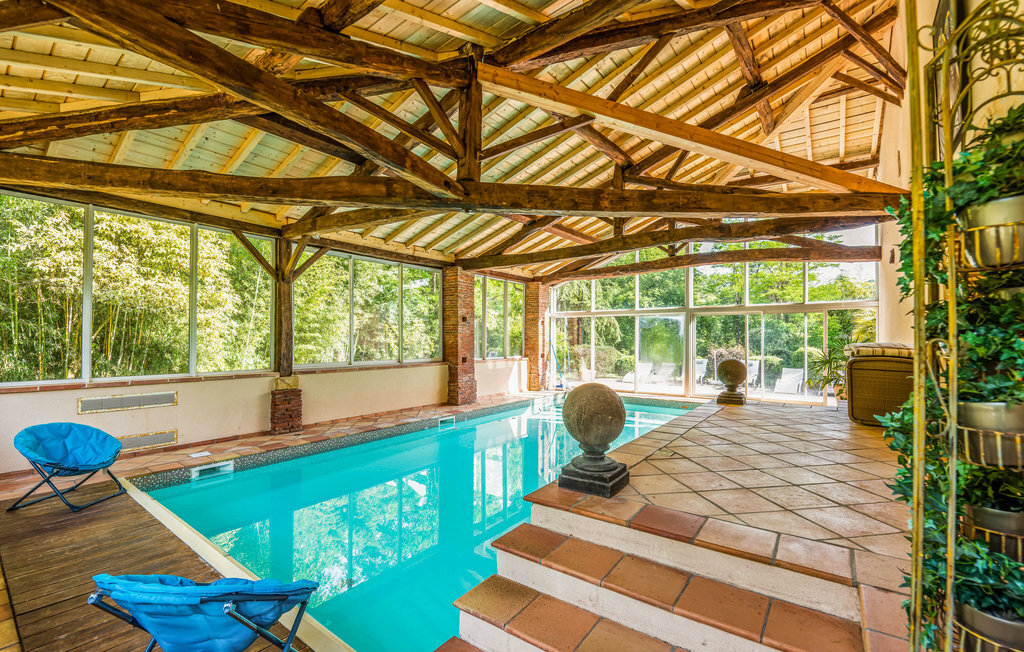 Ancienne ferme avec sauna et piscine à Marquefave - Photo 10
