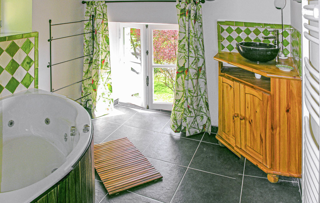 Maison rustique au Château de la Barre avec sauna et jacuzzi - Photo 15