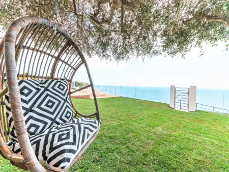 Villa de luxe sur falaise avec piscine privée à Sa Torre : photo 8
