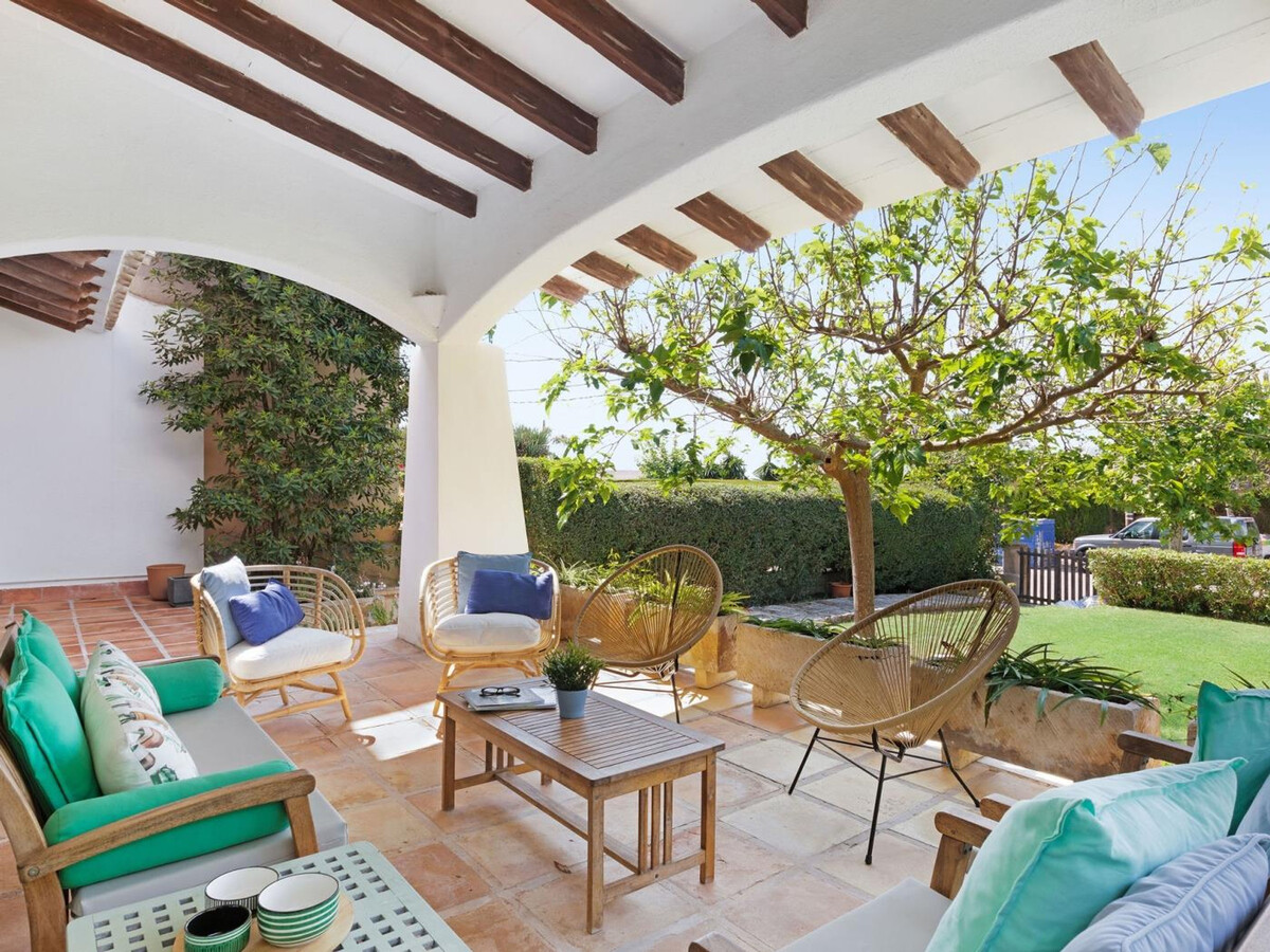 Villa 4 chambres, 300 m² avec jardin à Badia Blava - Photo 4